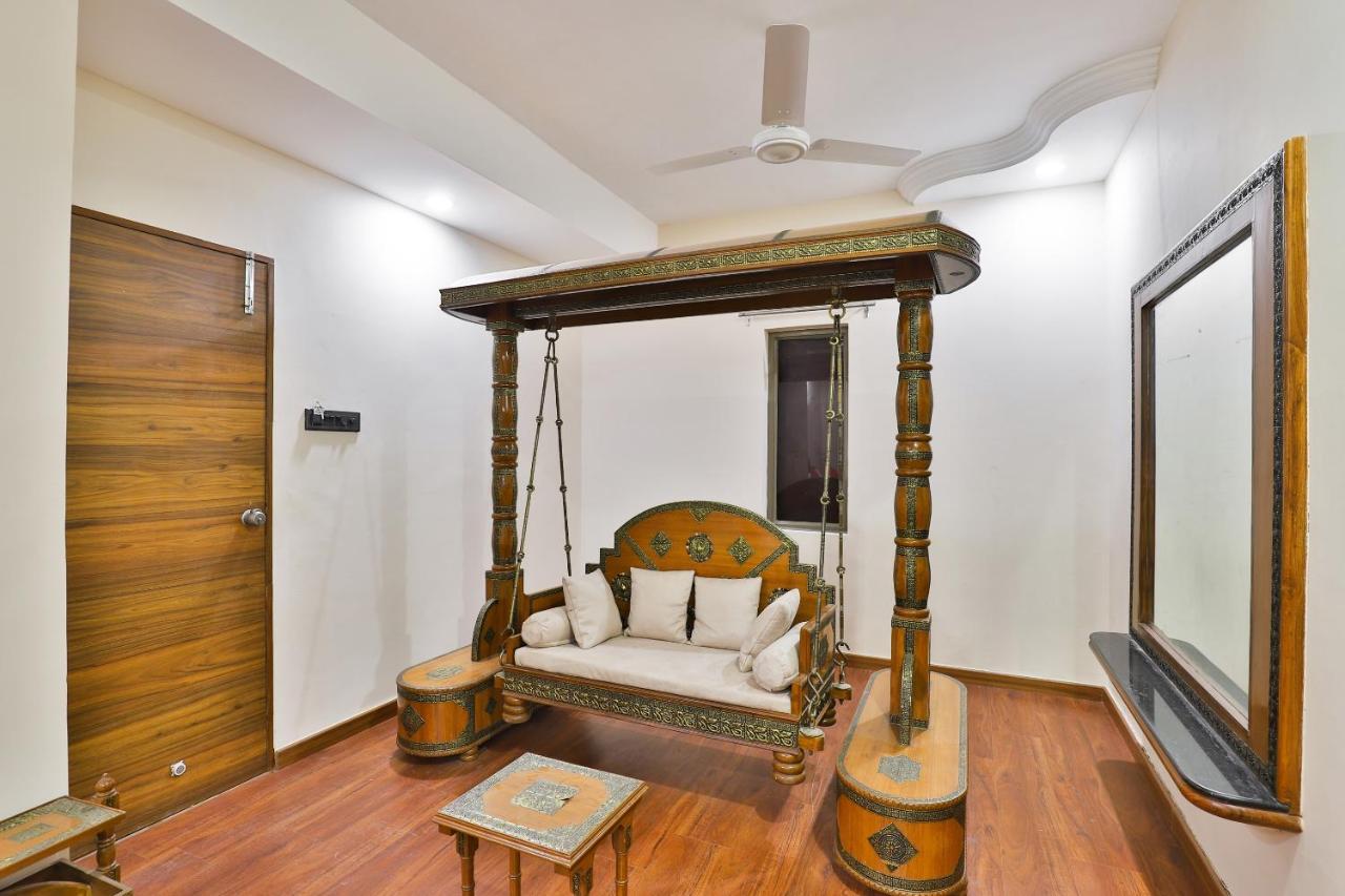 OYO 23540 Hotel Suryakant Rajkot Bagian luar foto