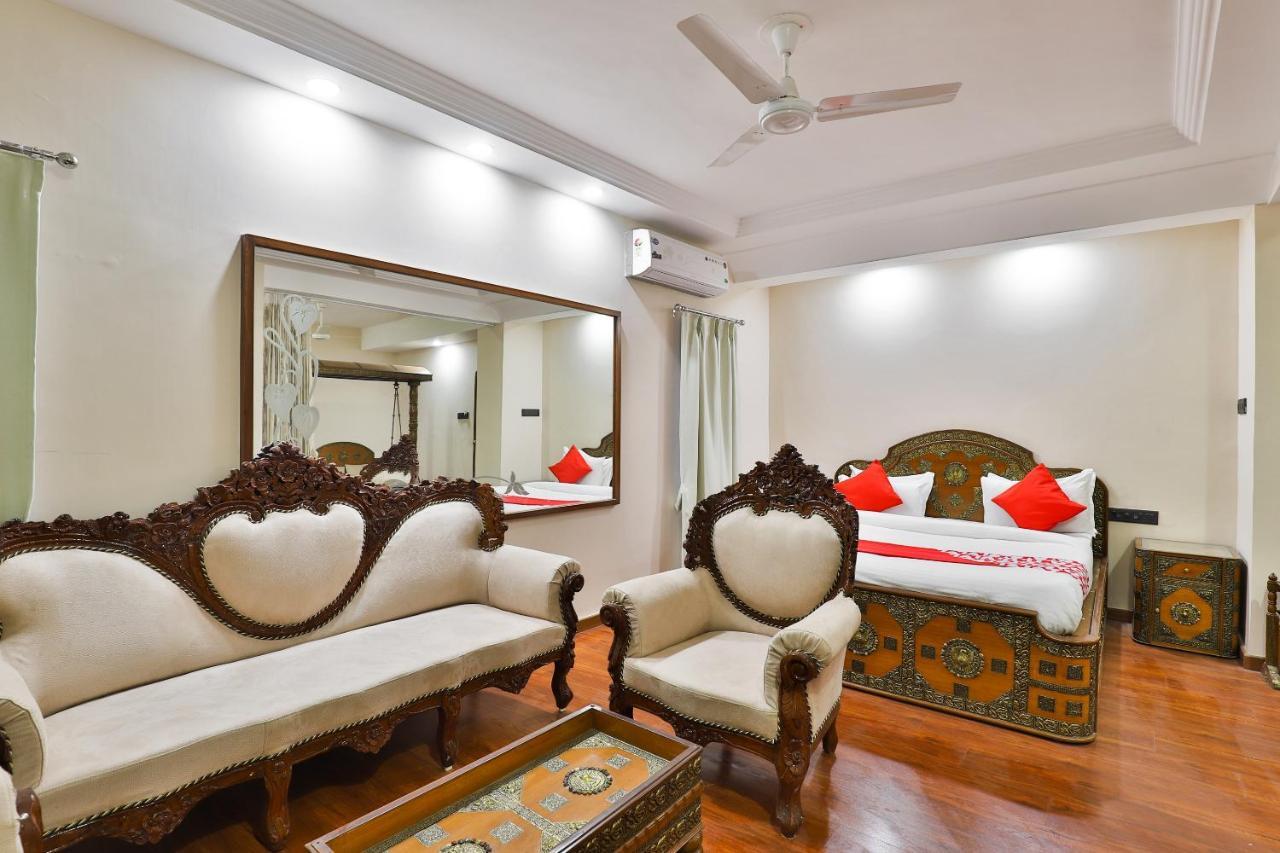 OYO 23540 Hotel Suryakant Rajkot Bagian luar foto